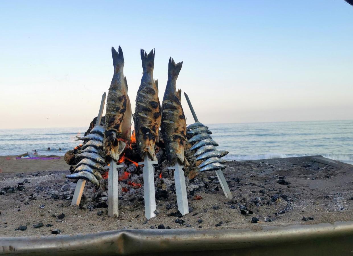 Apartamento Mar Azul, Primera Linea De Playa Sitio de Calahonda المظهر الخارجي الصورة